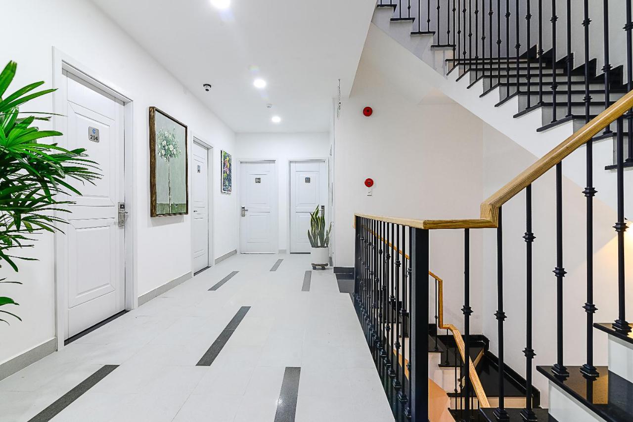 Cozrum Homes The Gallery Residence Cidade de Ho Chi Minh Exterior foto